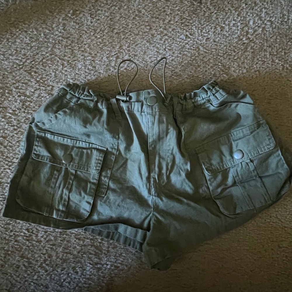 Harper Sage Women's Cargo Shorts